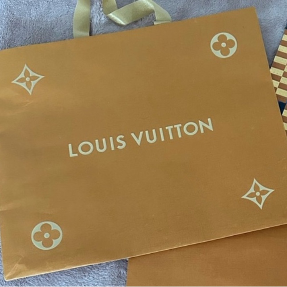 LV paper shopper Large.